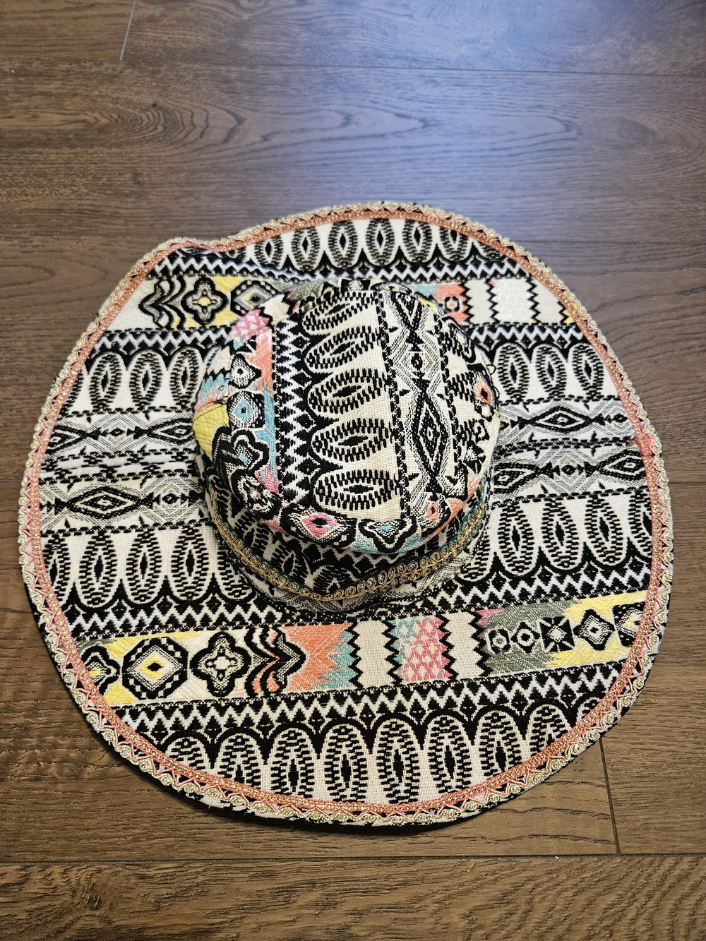 Women's Vintage Black & Multicolor Boho Embroidered Sun Hat